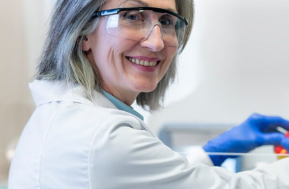 Endüstri, akademi ve araştırmanın entegrasyonunu güçlendiren Shanghai Dengsheng Instrument, birçok üst düzey kurumla ortaklaşa yeni bir Ar-Ge üssü inşa etti.